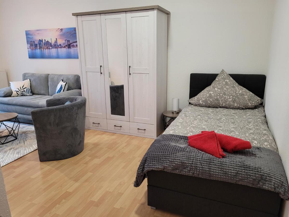 Wohnung In Oberhausen: Zentral & Ruhig, Eigener Eingang Ομπερχάουζεν Εξωτερικό φωτογραφία